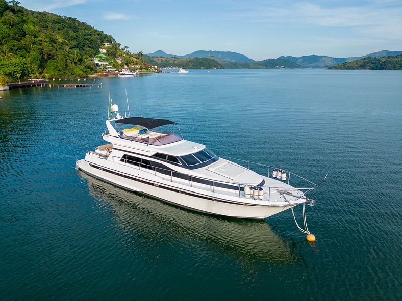 66ft luxury yacht in Angra dos Reis - Boa006