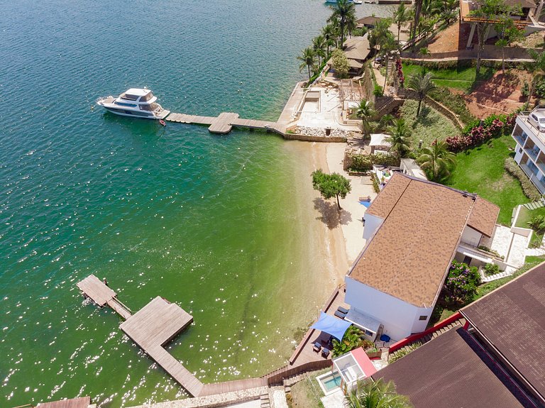 Beautiful 9 suites oceanfront villa in Angra dos Reis - Ang0