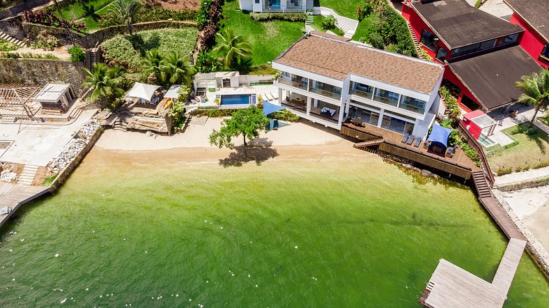 Bela mansão de 9 suites frente mar em Angra dos Reis - Ang00