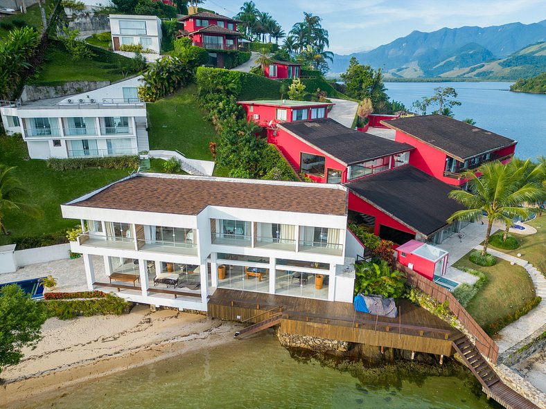 Bela mansão de 9 suites frente mar em Angra dos Reis - Ang00