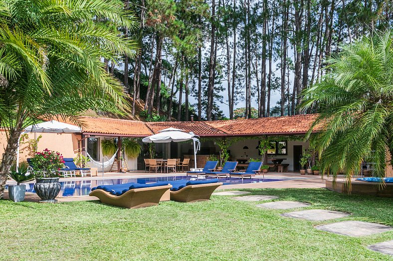 Belíssima villa de luxo em Itaipava - Ita004