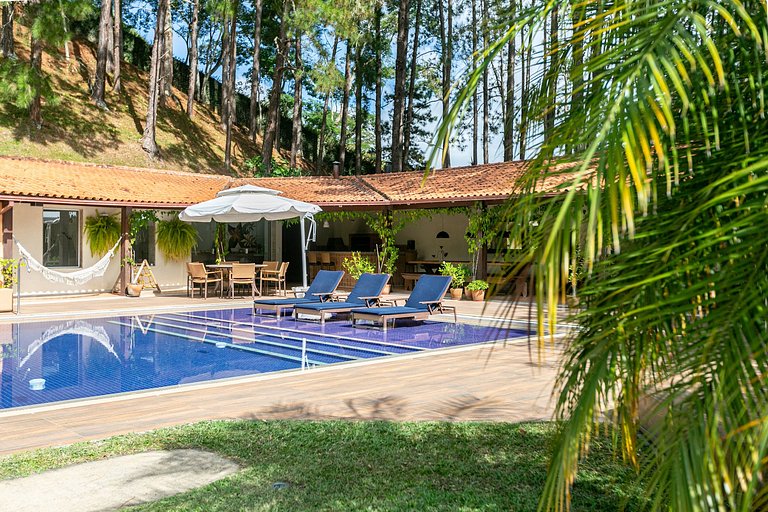 Belíssima villa de luxo em Itaipava - Ita004