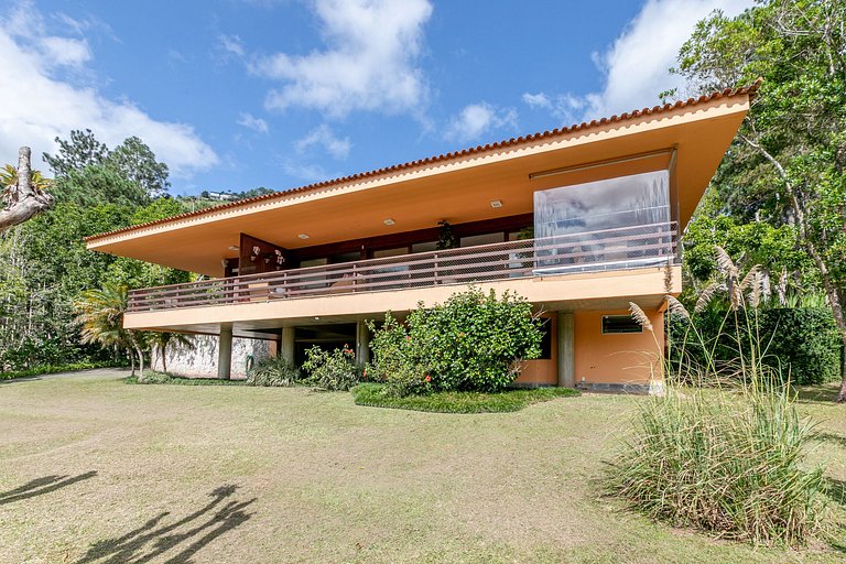 Belíssima villa de luxo em Itaipava - Ita004