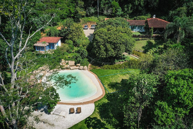 Bella casa con piscina a Serra do Rio - Ita006