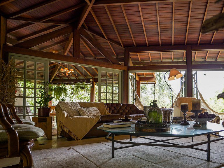 Bella casa con piscina a Serra do Rio - Ita006