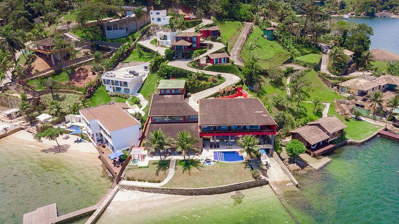 Belle villa en bord de mer à Angra dos Reis avec 9 Suites -