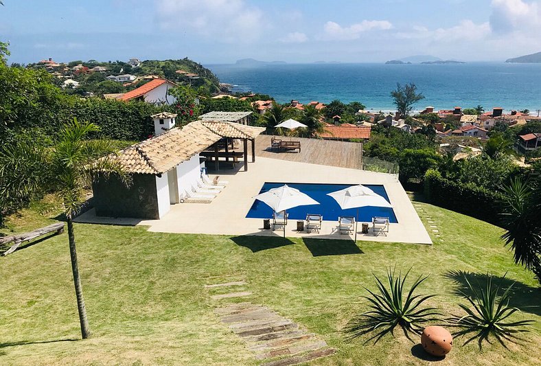 Casa com vista panorâmica em Búzios - Buz003