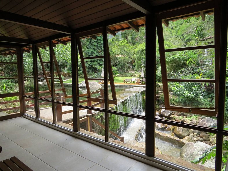 Casa con cascada en Petrópolis - Pet001