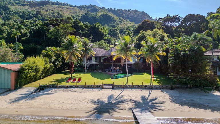 Casa Folha - Mansão de luxo em Angra dos Reis - Ang004