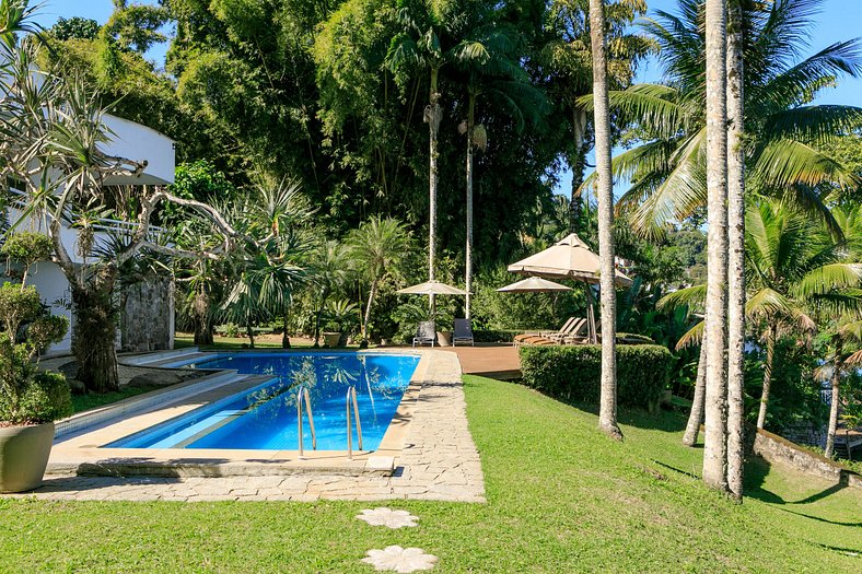 Casa frente al mar en Angra dos Reis - Ang005