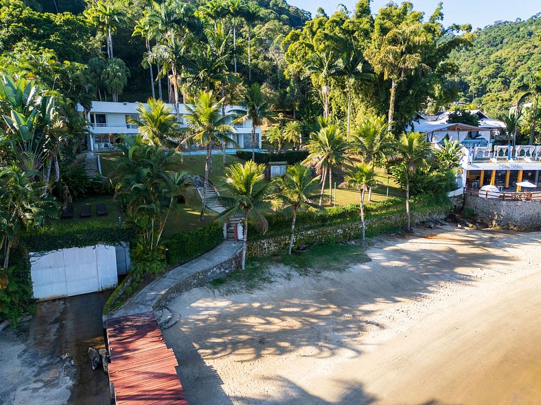 Casa frente-mar em Angra dos Reis - Ang005