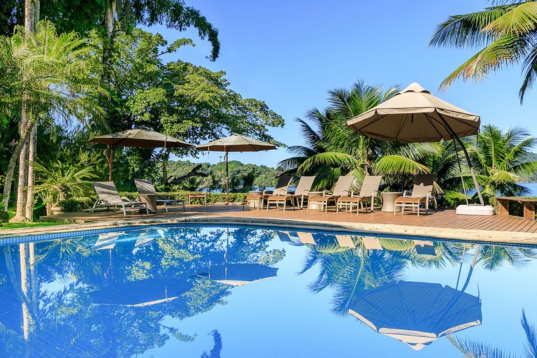 Casa frente-mar em Angra dos Reis - Ang005