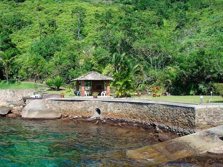 Casa in cima alla collina ad Angra dos Reis - Ang015