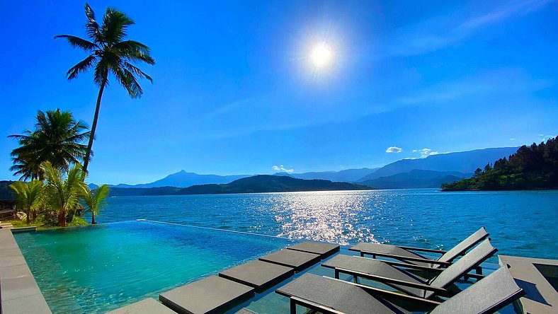 Casa junto al mar en Angra dos Reis - Ang017