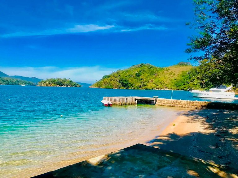 Casa no alto da colina em Angra dos Reis - Ang016