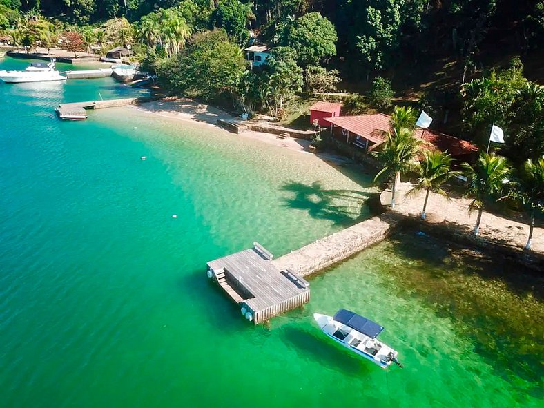 Casa no alto da colina em Angra dos Reis - Ang016