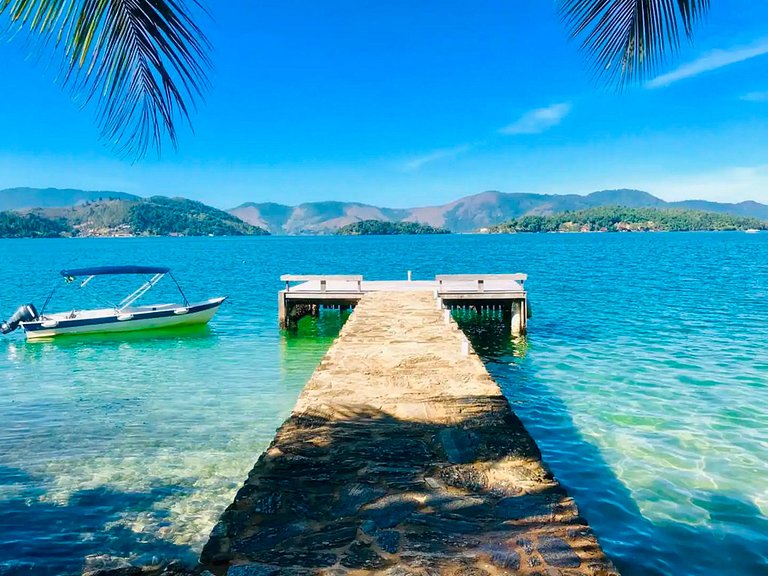 Casa no alto da colina em Angra dos Reis - Ang016