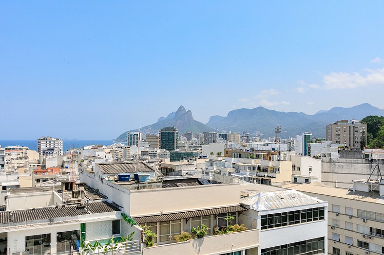 Cobertura com piscina e vista em Ipanema - Ipa011