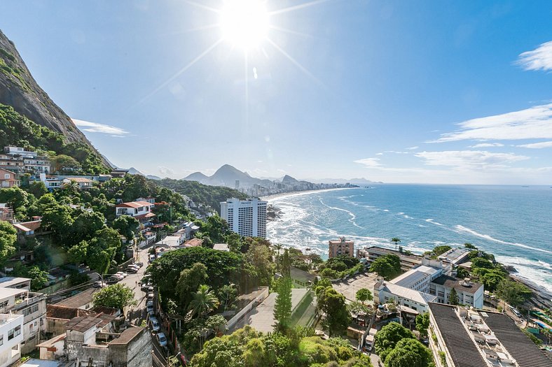 Cobertura com vista panorâmica no Rio- Vid001