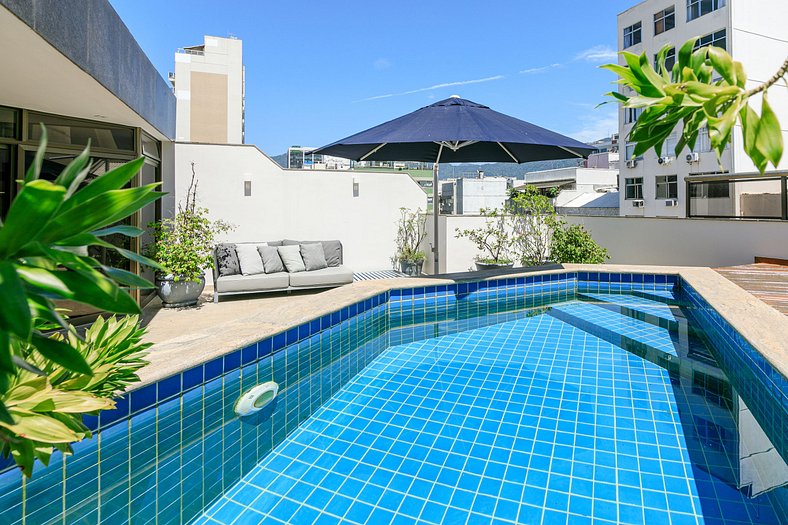 Cobertura duplex com piscina em Ipanema - Ipa025