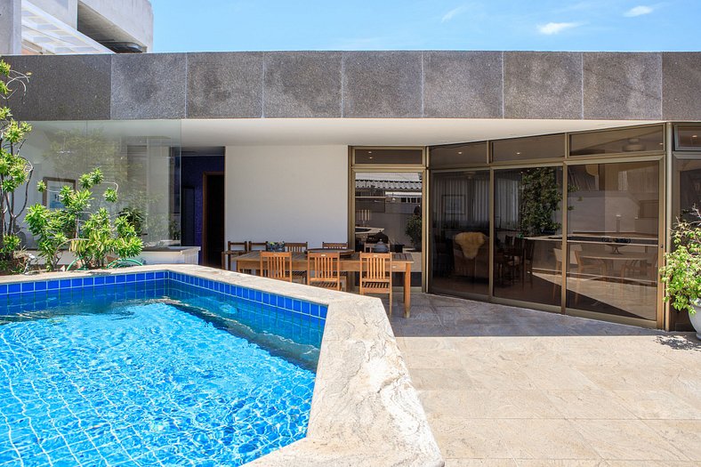 Cobertura duplex com piscina em Ipanema - Ipa025