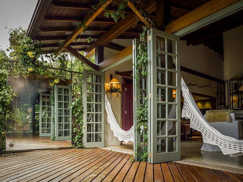 Hermosa casa con piscina en Serra do Rio - Ita006