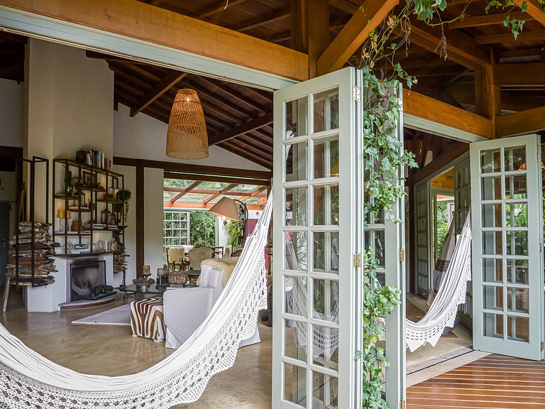 Hermosa casa con piscina en Serra do Rio - Ita006