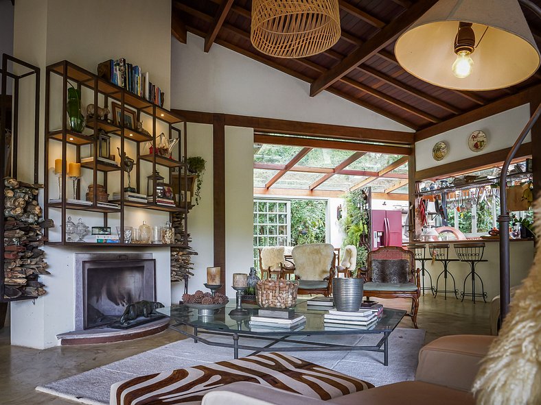 Hermosa casa con piscina en Serra do Rio - Ita006