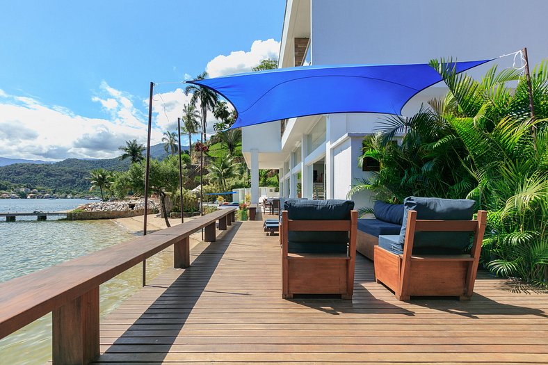 Hermosa villa de 9 suites frente al mar en Angra dos Reis -