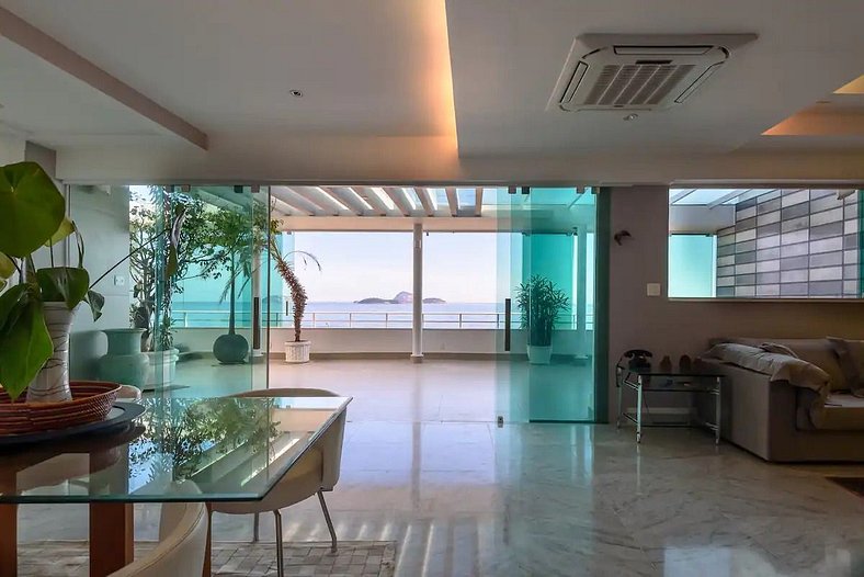 Hermoso penthouse frente al mar en Leblon - Leb002