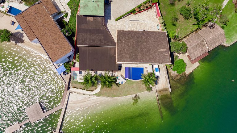 Linda mansão frente mar em Angra dos Reis de 9 Suites - Ang0