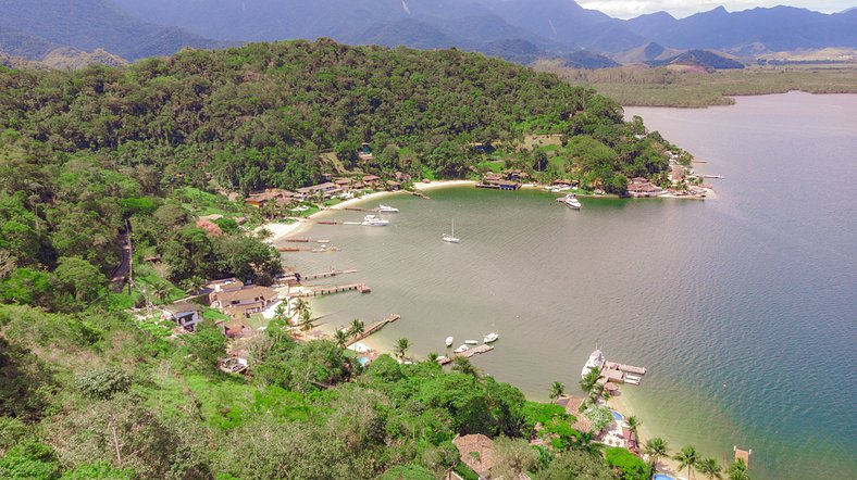 Linda mansão frente mar em Angra dos Reis de 9 Suites - Ang0