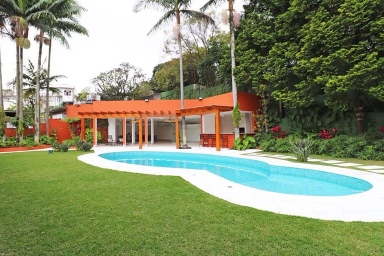 Luxury mansion in Alto de Pinheiros - Apn001