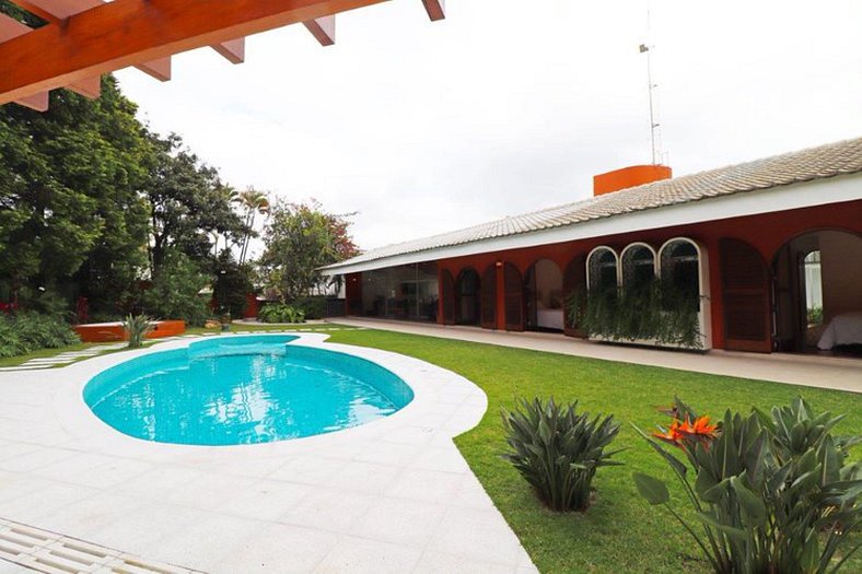 Luxury mansion in Alto de Pinheiros - Apn001