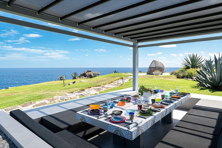 Luxury Mansion in St. Barthelemy - Stb001