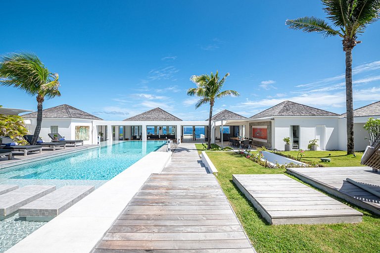 Luxury Mansion in St. Barthelemy - Stb001