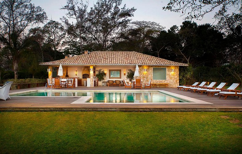 Luxury mansion with pool in Búzios - Buz009