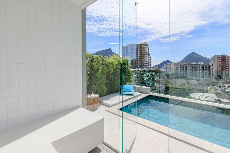 Luxury penthouse with pool in Leblon - Leb006