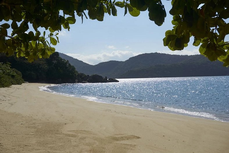 Mansão de 10 suítes em Ilha Grande - Ang008