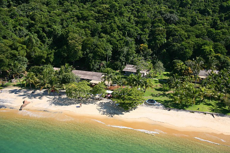 Mansão de 10 suítes em Ilha Grande - Ang008