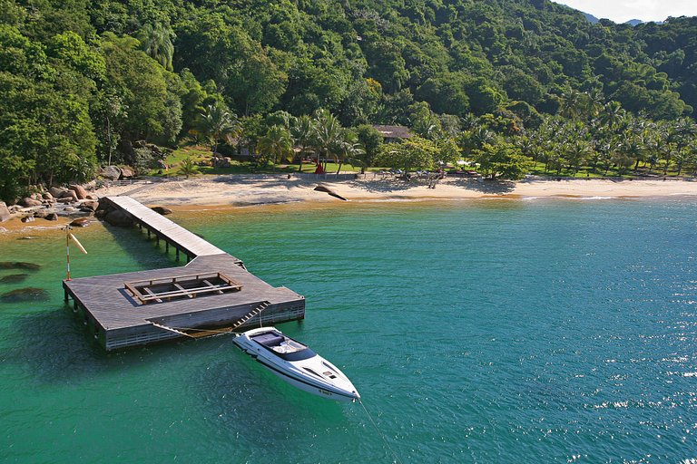 Mansão de 10 suítes em Ilha Grande - Ang008