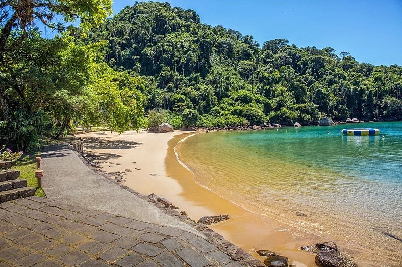 Mansão frente mar em em ilha de Angra dos Reis - Ang009