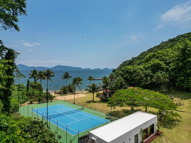 Mansão frente mar em em ilha de Angra dos Reis - Ang009