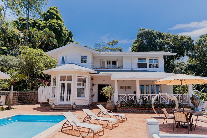 Mansion at the Foot of Pedra da Gávea - Sco010