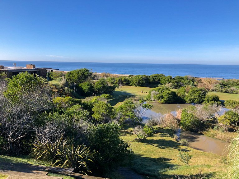 Mansión frente al mar en Punta del Este - Pde001