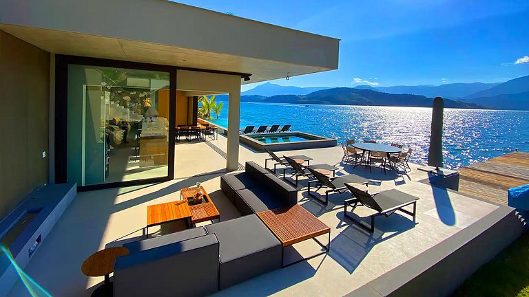 Modern house by the sea in Angra dos Reis - Ang017