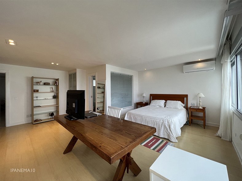 Spacious Beachfront Apartment in Ipanema - Ipa007