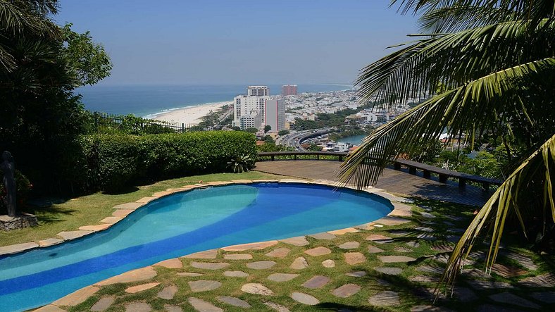 Villa con hermosa vista y piscina en Joa - Joa005