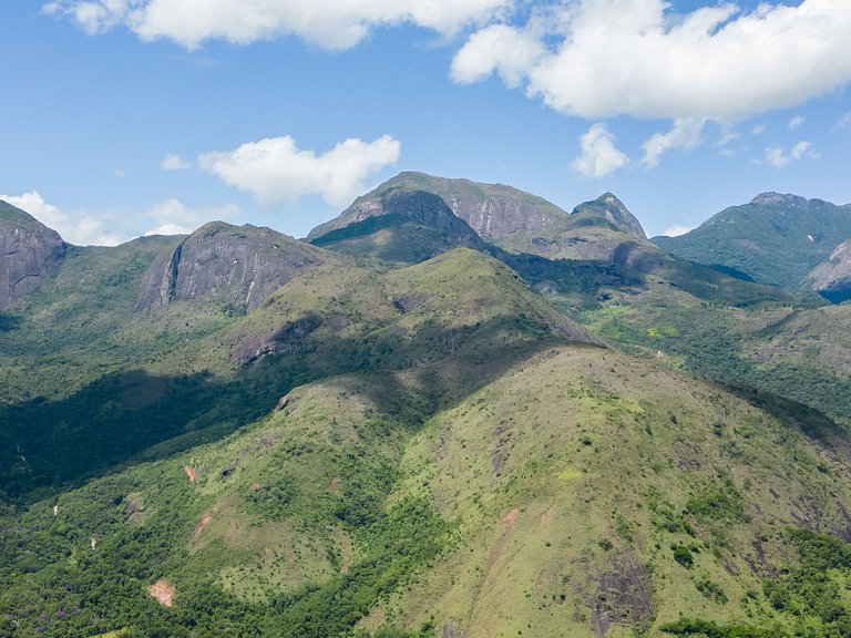 Villa entre as montanhas de Itaipava - Ita001