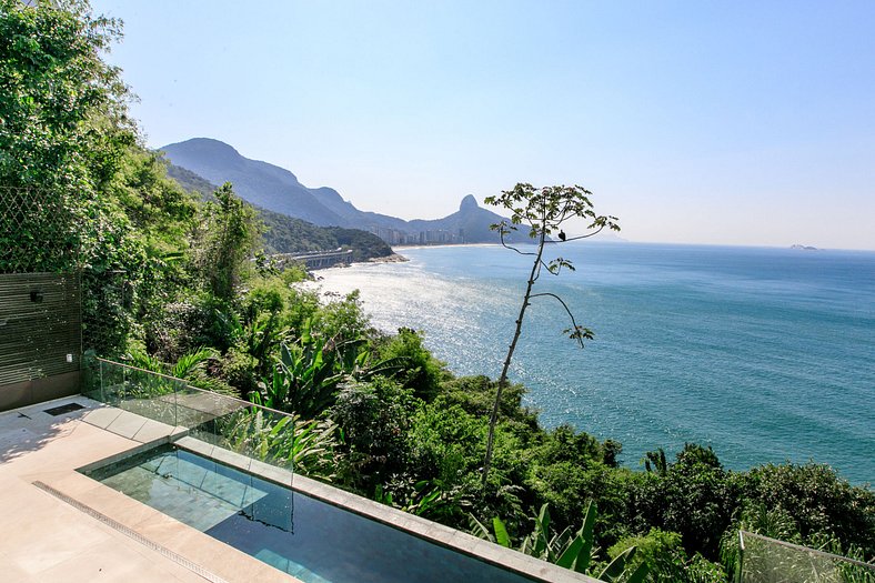 Villa with infinity pool and sea view in Joá - Joa008